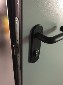 Замок и ручка